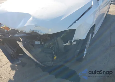 2014 Volkswagen Jetta 1.8T Sel z USA, uszkodzony, nr VIN 3VWL17AJ8EM336569